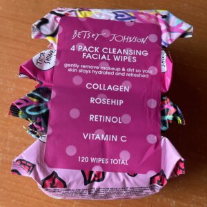 Betsey Johnson 4-Pack Cleansing Facial Wipes Set – Collagen, Rosehip, Retinol & Vitamin C (120 Total Wipes)